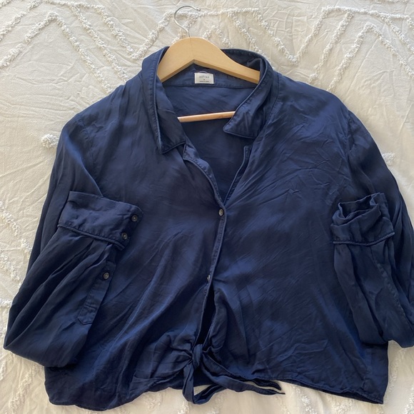 Aritzia silk blue wrap shirt. - Picture 2 of 4